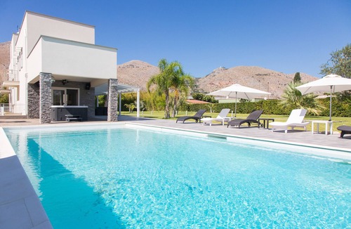 Partanna Villa | Luxury Villa SPA Mondello