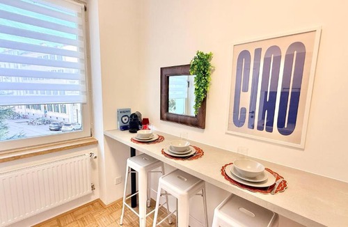 Jakomini Apartment | M8 ParkSide Studio One
