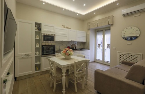Vasto Apartment | Mamma Teresa - comfortable apartment in the center of Naples