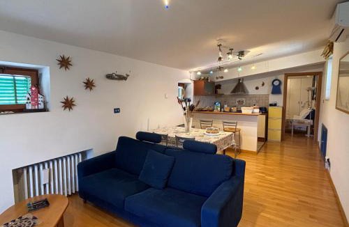 Introdacqua Apartment | Mansarda Bellavista & La Villa dei Nonni
