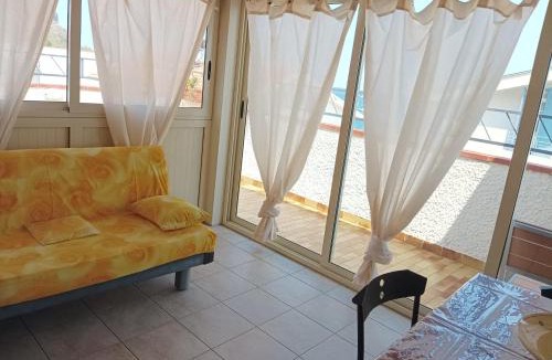 Oliveri House | Mansarda con terrazzo vista mare