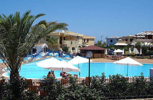 Campofelice di Roccella Villa | Mareluna Family Resort - Villa 3 - Wi-Fi and A / C!