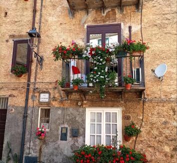 Isnello House | Marianna