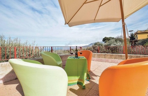Sant'Onofrio House | Melania House woman
