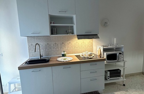 Milazzo Apartment | Mini Appartamento di 50mq con Angolo Cottura e 6 Posti Letto, a 150 m dal Mare