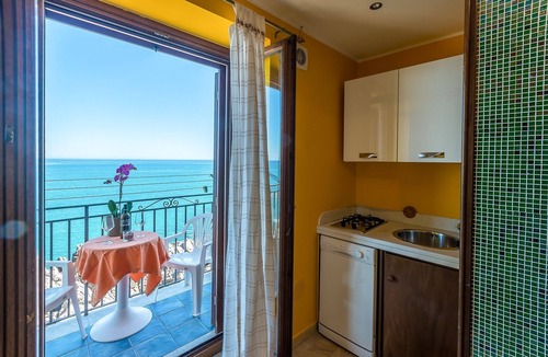 Old Town Apartment | MiraMare Residence Cefalù