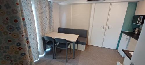 Seekirchen am Wallersee Apartment | Mobile-Home