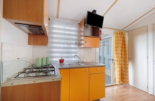 Triscina RV Rental | Mobile Home 'Casa Mobile 1' with Shared Garden and Wi-Fi