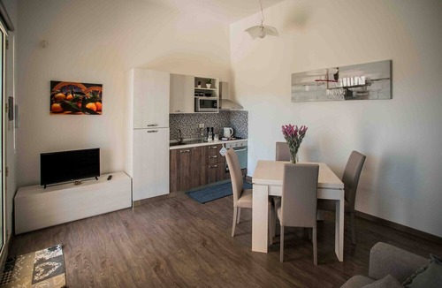 Montevago Apartment | Modern Apartment with Pool, Garden, Wi-Fi, Terrace, Barbecue, Air Conditioning