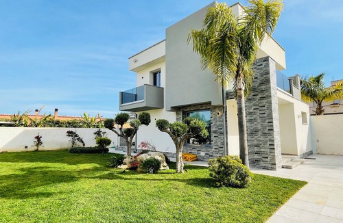 Marsala Villa | Modern Villa in Sicily, comfort, relax, garden and parking