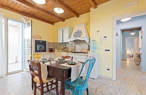 Santa Maria del Focallo Villa | Modern Villa, Pool & Beach Proximity