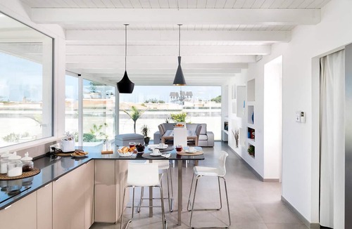 Marsala Villa | Modern villa with swimming pool, Sicily
