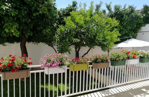 Mondello House | Mondello beach the house with green lawns