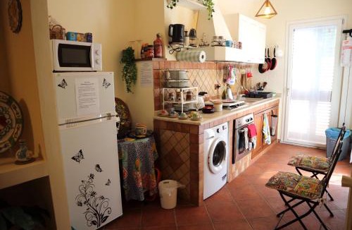 Partanna Apartment | Mondello House Lemon