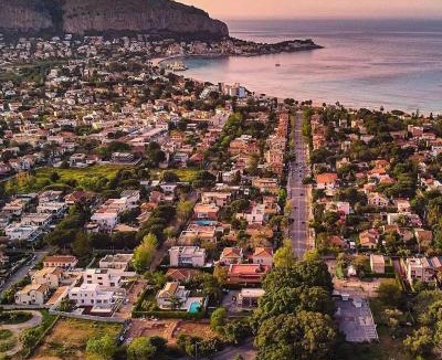 Mondello Apartment | mondello sea view beach apartment