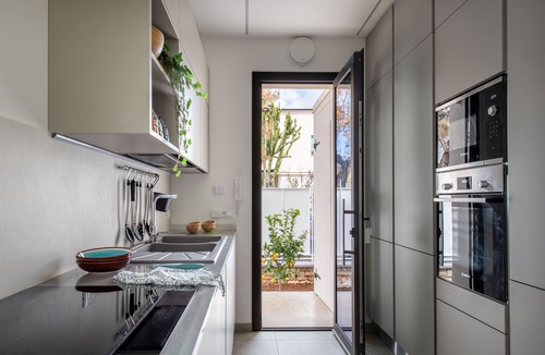 Mondello Villa | Mondello, Villa Blu with swimming pool (7 min from the beach)