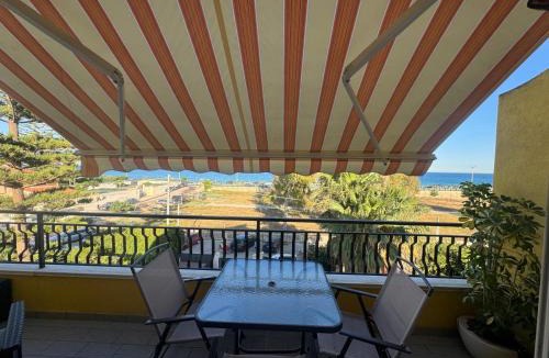Noto Marina Apartment | Moonlight house a 50 mt dal mare Noto Marina
