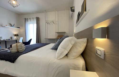 Cefalu House | Motel ∙ 8 guests