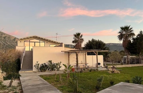 Cinisi House | Mulinazzo House. Modern and stylish apartment with sea view.
