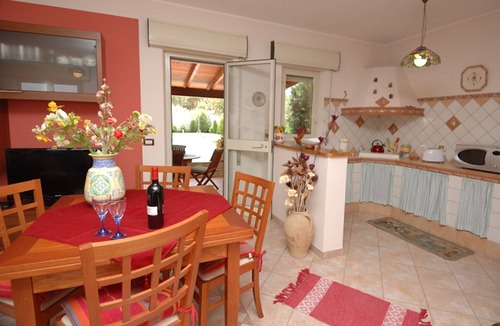 Mockarta Apartment | My Rental Homes - Villa Paladino with garden, large sun terrace and pool.