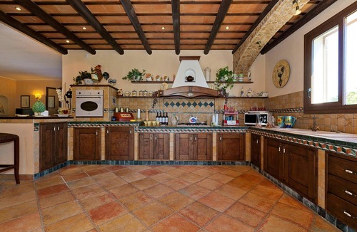 Castelvetrano Villa | My Rental Homes - Villa Athena with pool and large garden with patio and BBQ