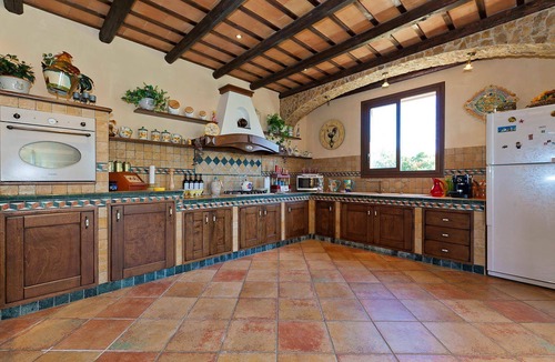 Castelvetrano Villa | My Rental Homes - Villa Athena with pool and large garden with patio and BBQ