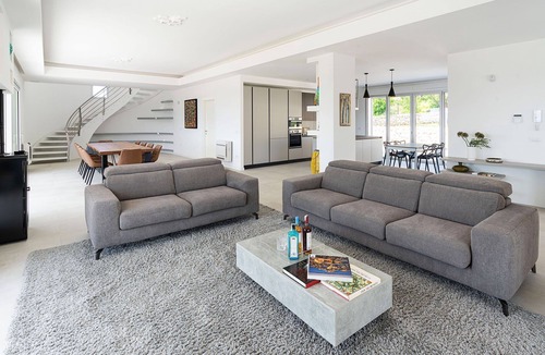 Syracuse Villa | My Rental Homes - Villa Silvia with pool , sea view and outdoor kitchen