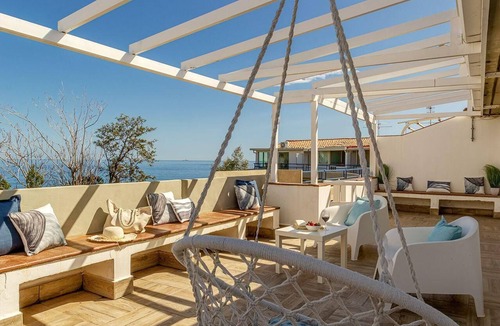 Recanati Apartment | Naxos Loft holiday flat with terrace
