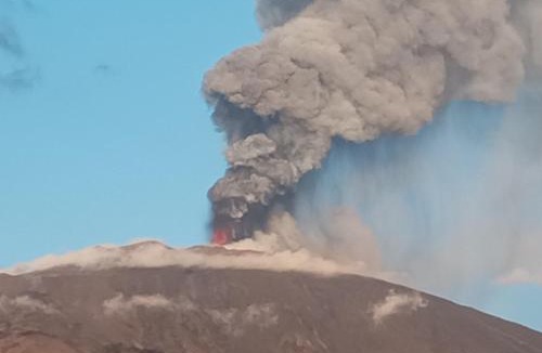 Bronte House | Nero Etna