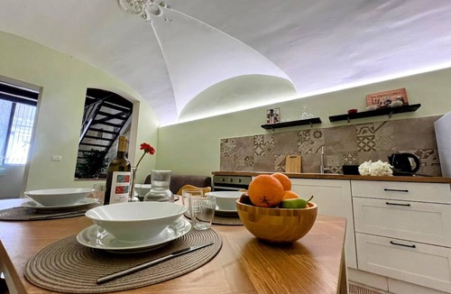 Borgo-Sanzio Apartment | NEW Central Stylish Flat/Private Patio/2min Subway