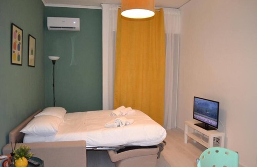 Arenella Apartment | New, centrally located apartment across from the subway station
