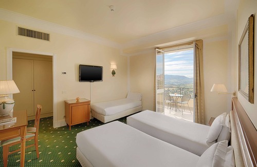 Caltagirone Hotel | NH Caltagirone Villa San Mauro