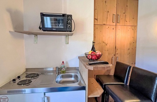 Oberndorf in Tirol Apartment | Nice apartment for 2 guests with WIFI, TV and balcony