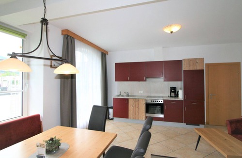 Stumm Apartment | Nice apartment for 10 guests with WIFI, pool, TV, terrace and pets allowed
