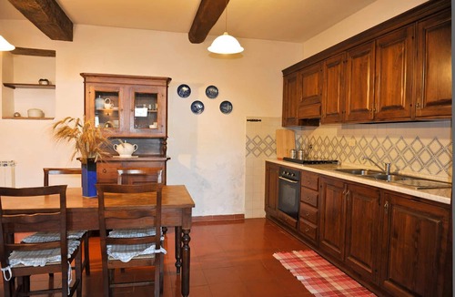 Il Poggio Apartment | Nice apartment for 4 guests with pool, WIFI, TV, pets allowed and panoramic view