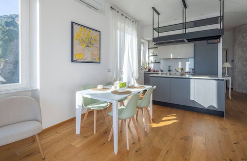 Voltri Apartment | Nice apartment for 4 people with A/C, WIFI, TV, terrace and panoramic view