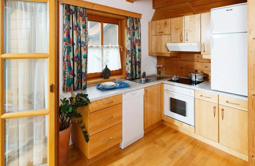 Schlierbach House | Nice apartment in villa for 4 guests with WIFI, pool, TV, terrace and pets allowed