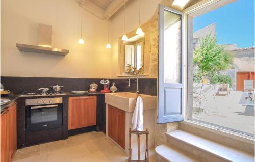 Palazzolo Acreide Historic Centre House | Nice Home In Palazzolo Acreide