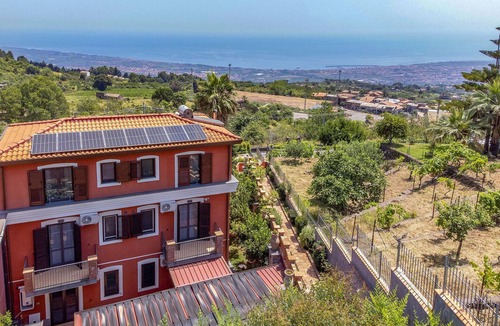 Coste House | Nice home in Sant'Alfio with sauna