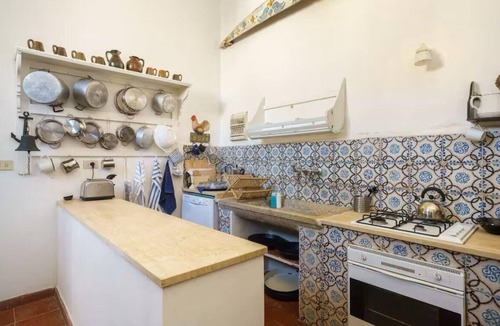 Marsala Villa | Nineteenth-century house with adjoining historic garden on the Stagnone of Marsala