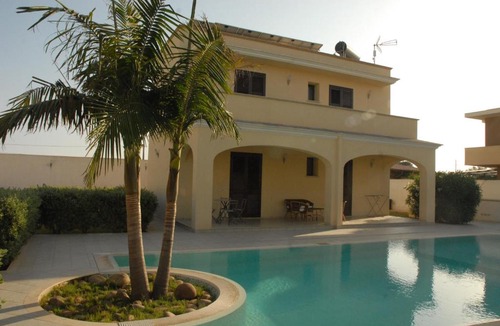 Mazara del Vallo Apartment | Oasi Tortuga Residence Piscina e barbecue h24