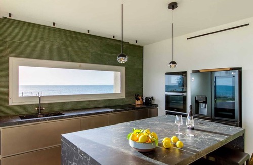 Syracuse Villa | Oasis by the sea