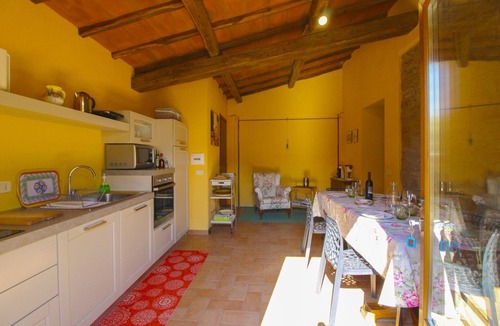 Pieve di Chio Villa | Old country mill, today a confortable holiday cottage with private and fenced swimming pool. Ideal a