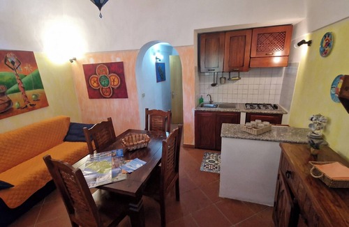Kamma Apartment | Old renovated warehouse. now dammuso for vacation!