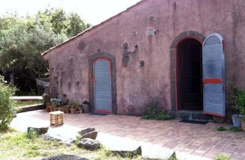 Piedimonte Etneo House | Old Winery Stone House Reconstructed using organic materials between Etna and Taormina (with a huge garden with fruit trees, little vineyard and fresh air)House with garden