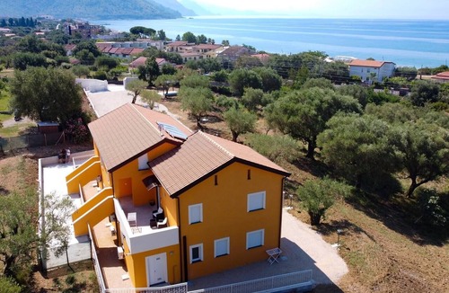 Villammare Apartment | Oliblu Holiday Home – Superior Pisciottana One-Bedroom Apt with Partial Sea View