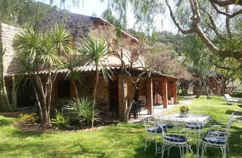 Capri Leone Cottage | OLIVE TREE CHARMING VILLA: WiFi AC huge garden sea 'n hills view porch bbq