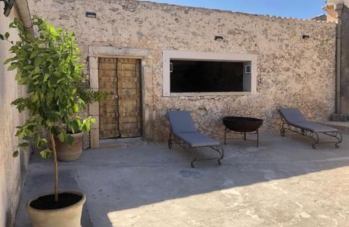 Noto House | oliveraie de caractère