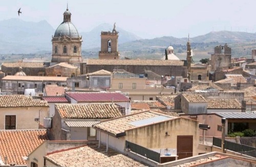 Alcamo Historic Center Bed & Breakfast | On the roofs b & b Alcamo