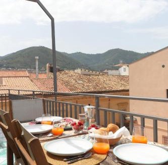 Old Town Apartment | Ondina (by Vacation Service)